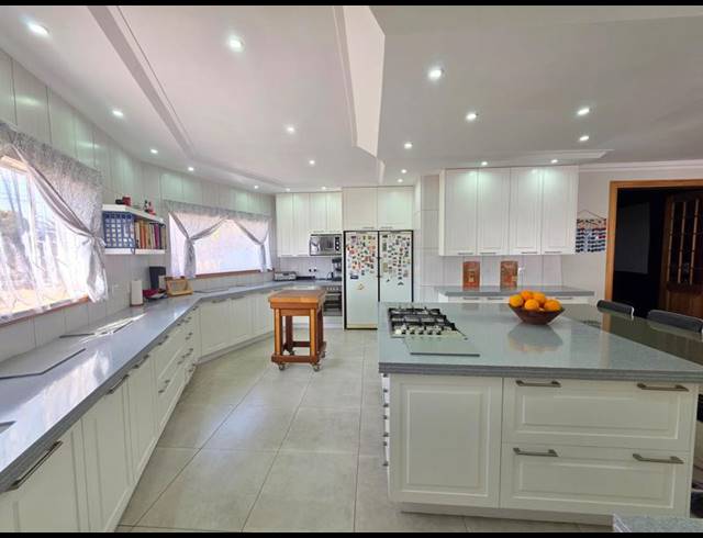 6 BEDROOM HOUSE FOR SALE IN HENLEY-ON-KLIP